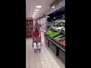 sexual fun in a supermarket under video cameras